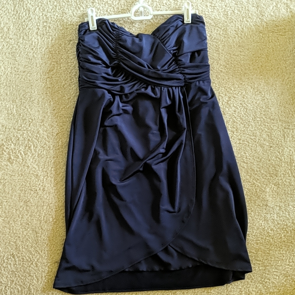 Strapless navy blue dress